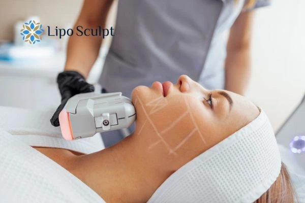 HIFU vs Botulinum Toxin: Understanding the Differences 1 HIFU vs Botox Owsestry What is the best option for you?